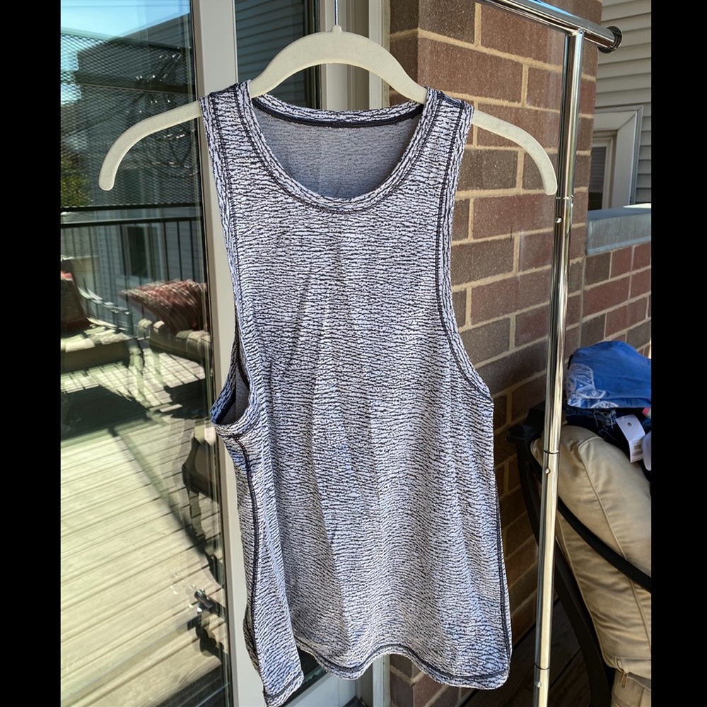 Lulu Lemon muscle tank cropped